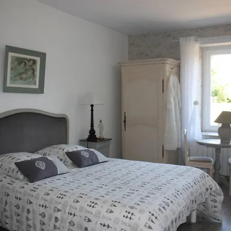 Des Petits Enfants Casa de Férias La Jaille-Yvon